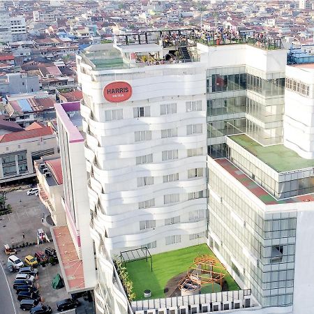 Harris Hotel Pontianak Exteriör bild