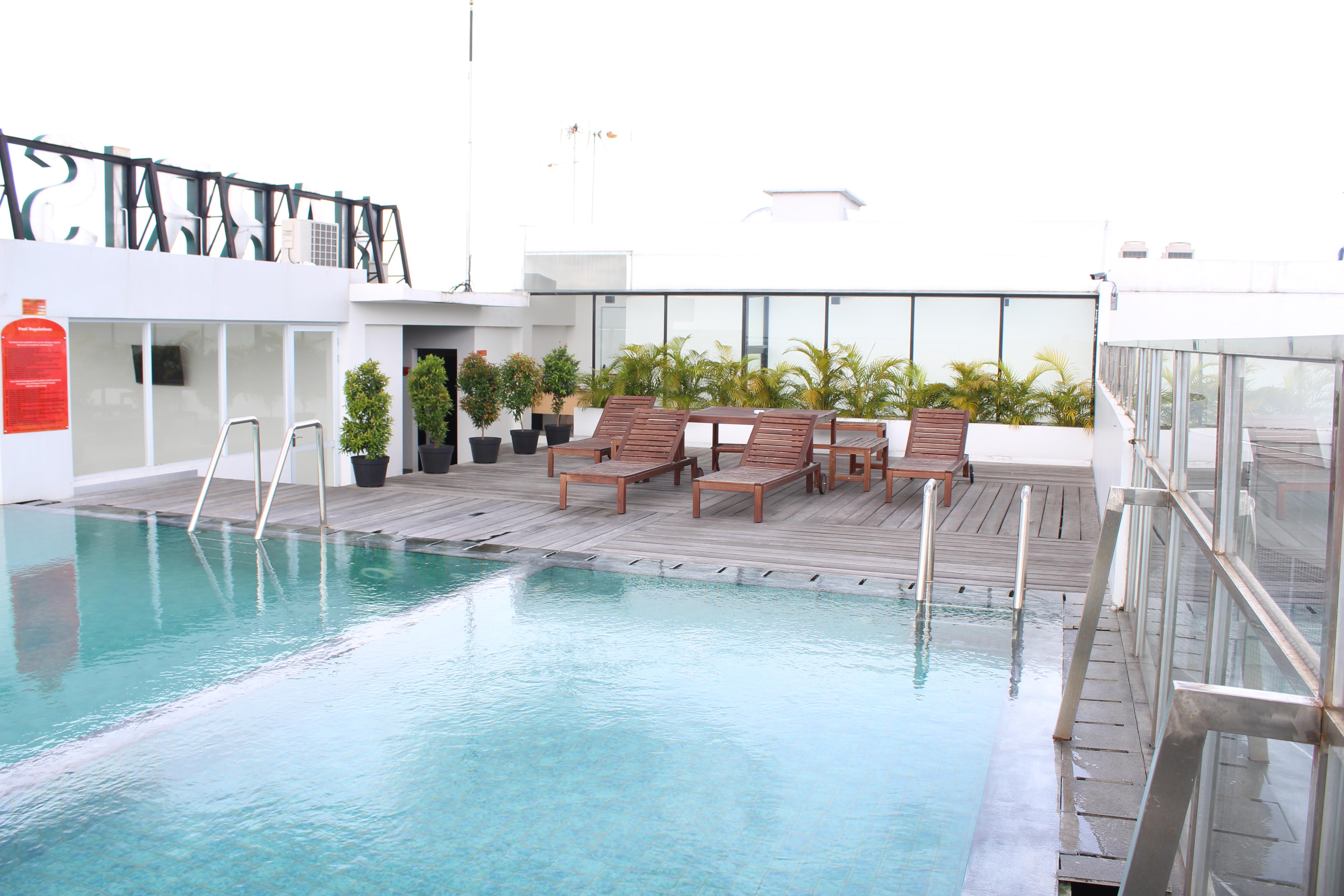 Harris Hotel Pontianak Exteriör bild