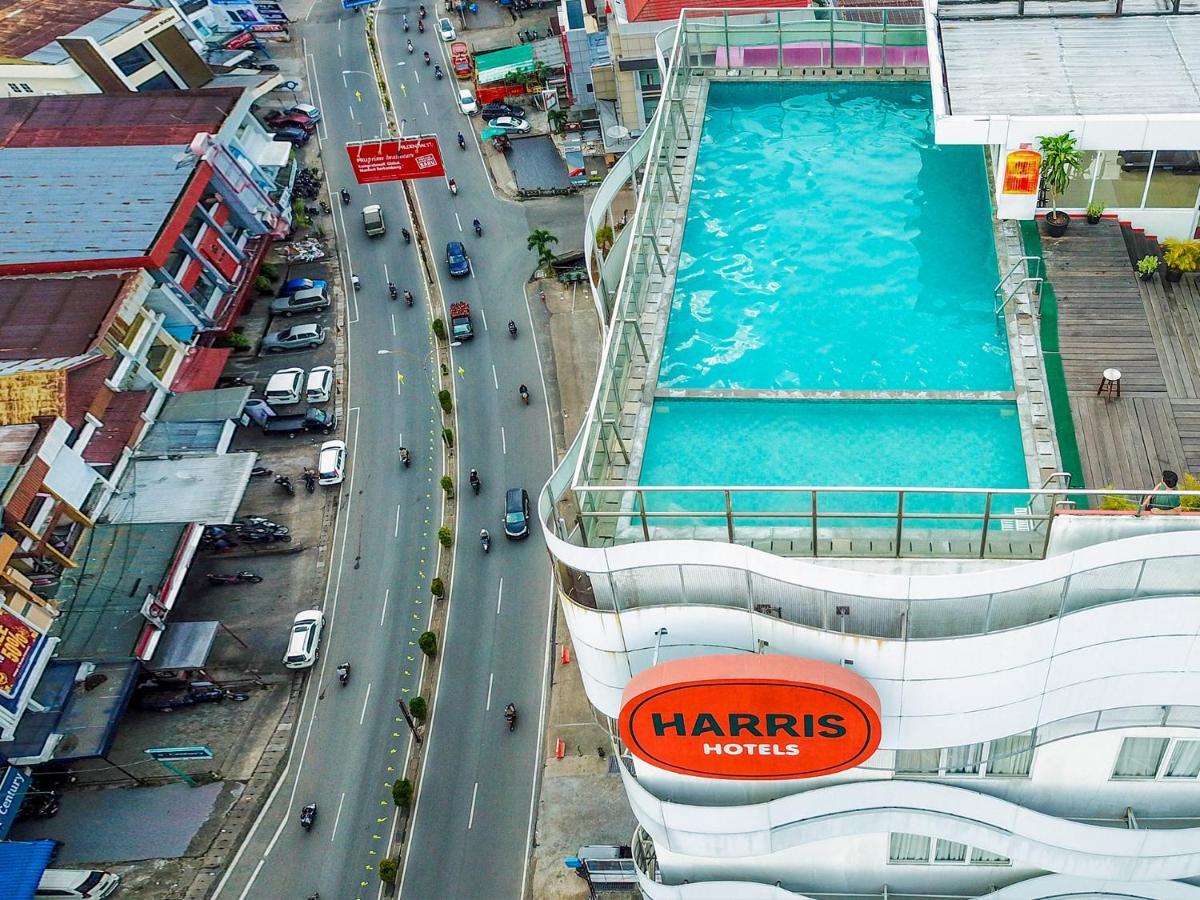Harris Hotel Pontianak Exteriör bild